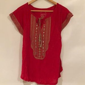 Inc top with embroidered gold thread